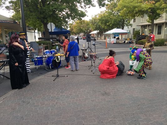 Clovis Farmers Market by null