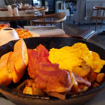 Mad & Vin - New American Near Me - Solvang, California