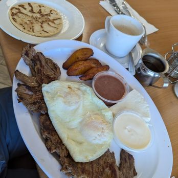 El Atlakat Restaurants - Salvadoran Near Me - Pembroke Pines, Florida El Atlakat Restaurants - Salvadoran Near Me - Pembroke Pines, Florida