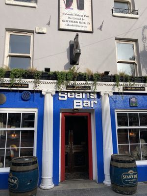 Sean's Bar by null