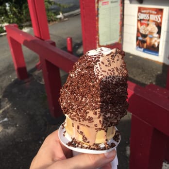 Carvel - Swirl soft serve cone with chocolate sprinkles - Ice Cream & Frozen Yogurt Near Me - Arlington, Virginia