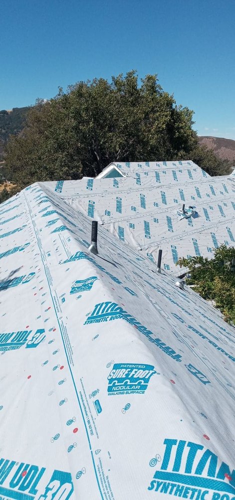 Slide of Berumen Roofing