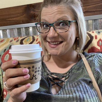 Hochatown Coffee Central - Caramel Macchiato - Coffee & Tea Near Me - Broken Bow, Oklahoma