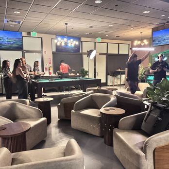 Pars and Brews Golf Lounge - Sitting area - Golf Near Me - Kapolei, Hawaii Pars and Brews Golf Lounge - Sitting area - Golf Near Me - Kapolei, Hawaii