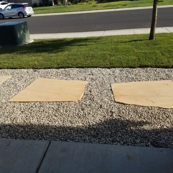 Yard Pros Landscaping - a view of a driveway - Landscaping Near Me - Manteca, California Yard Pros Landscaping - a view of a driveway - Landscaping Near Me - Manteca, California