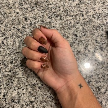 Chic Nails Lounge - Nail Salons Near Me - Irving, Texas Chic Nails Lounge - Nail Salons Near Me - Irving, Texas