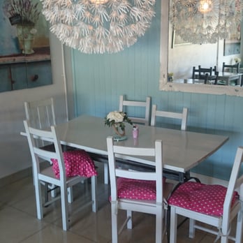 Pickles Cafe - Indoor seating - Cafes Near Me - Cabinteely, D Pickles Cafe - Indoor seating - Cafes Near Me - Cabinteely, D
