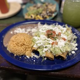 Flautas de pollo! Flautas de pollo!