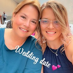 Mint Salon Studio - Wedding (also my mom gets her hair done with Alex too)