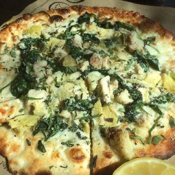 Fired Pie - Garlic oil, mozzarella, parmesean, spinach, artichokes, grilled chicken, garlic, basil and oregano...totally delicious. - Salad Near Me - Phoenix, Arizona