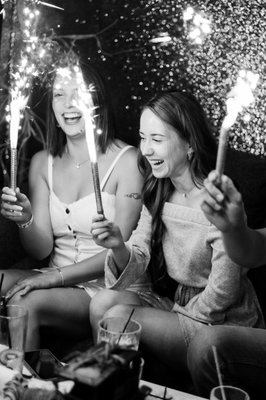 Deluxe Fun Dining by null