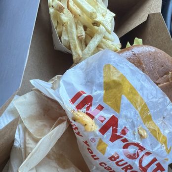 In-N-Out Burger - Fast Food Near Me - Flagstaff, Arizona