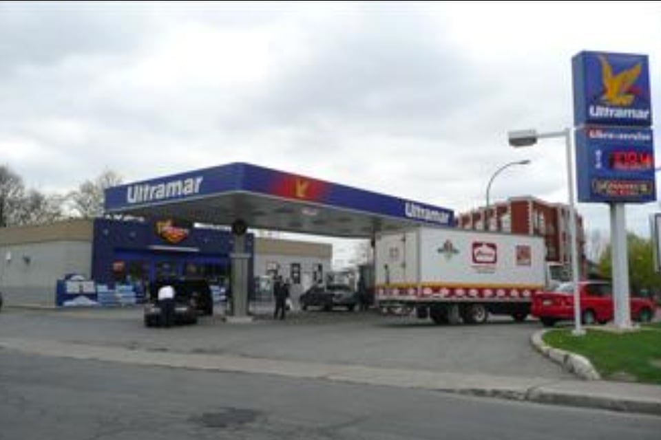 ULTRAMAR Updated August 2024 5620 Chemin de la CôteSaintLuc, Montréal, Quebec Gas