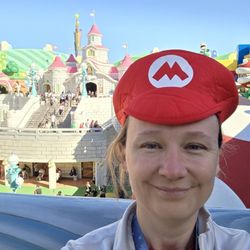 Maeghan Nicholson - Marvelous Mouse Travels - Maeghan Nicholson, Universal Resort Specialist