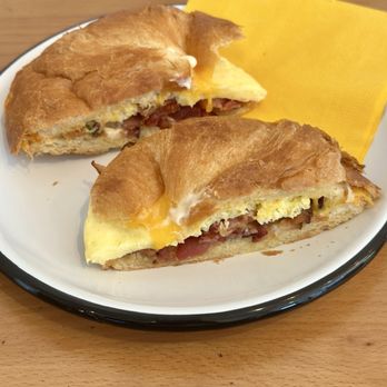 Craft & Common - Croissant sandwich - Coffee & Tea Near Me - Lake Mary, Florida Craft & Common - Croissant sandwich - Coffee & Tea Near Me - Lake Mary, Florida