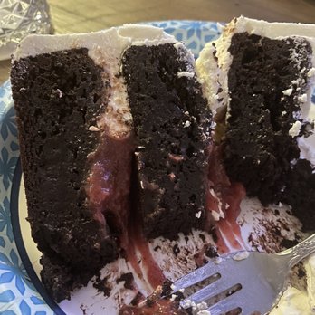 Molly's Cupcakes - Gluten free chocolate cake - Cupcakes Near Me - Des Moines, Iowa Molly's Cupcakes - Gluten free chocolate cake - Cupcakes Near Me - Des Moines, Iowa