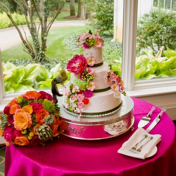 Trifles - West Bloomfield - Wedding cake by Trifles - Desserts Near Me