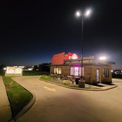 Heavenly Crust Pizza - Exterior