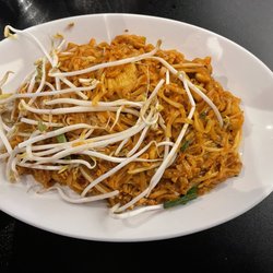 Salween Thai - Chicken Pad Thai
