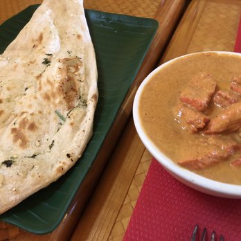 Himalayan Kitchen - Garlic Naan - Indian Near Me - Honolulu, Hawaii