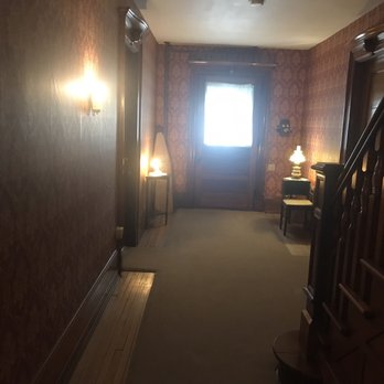 Victorian Charm Inn - Upstairs hallway - Bed & Breakfast Near Me - Towanda, Pennsylvania Victorian Charm Inn - Upstairs hallway - Bed & Breakfast Near Me - Towanda, Pennsylvania