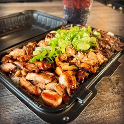 Yes, I used to sometimes try to catch her But never even caught her name  Large Chicken & Beef Teri Bowl from #ANBTeriyakiGrill