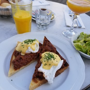Benedict - Eggs Benedict with sloppy joe - Breakfast & Brunch Near Me - Berlin, BE Benedict - Eggs Benedict with sloppy joe - Breakfast & Brunch Near Me - Berlin, BE