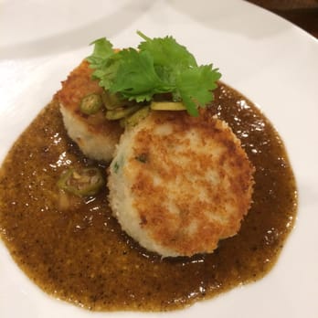 MW Restaurant - Crab cakes - New American Near Me - Honolulu, Hawaii MW Restaurant - Crab cakes - New American Near Me - Honolulu, Hawaii