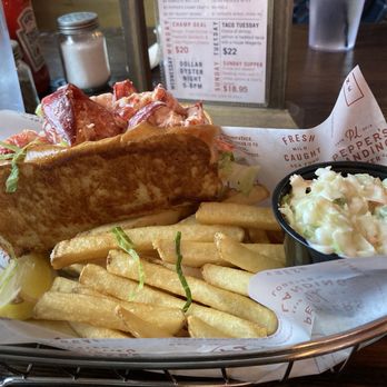 Pepper's Seafood Co - Aggies Mountain Lobster Sandwich - Seafood Near Me - Ogunquit, Maine