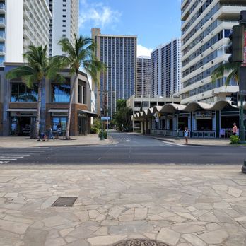 Cheeseburger In Paradise - Cheeseburgers in Paradise on Right Side of photo - Burgers Near Me - Honolulu, Hawaii Cheeseburger In Paradise - Cheeseburgers in Paradise on Right Side of photo - Burgers Near Me - Honolulu, Hawaii