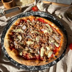 La Pizza - Tuna