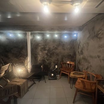 Urban Backyard - Inside downstairs - Coffee & Tea Near Me - New York, New York