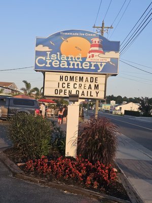 Island Creamery by null