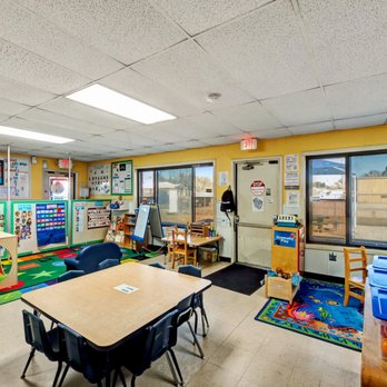 Dedeaux KinderCare - Child Care & Day Care Near Me - Gulfport, Mississippi