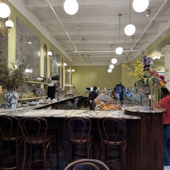 Elephantine - Interior - Cafes Near Me - Boston, Massachusetts