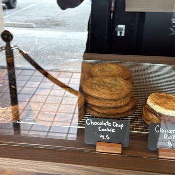 The Little Cake Bakery & Cafe - Display case (cookies) - Bakeries Near Me - Commerce, California