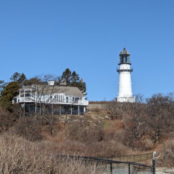 Cape Elizabeth Lighthouse - Cape Elizabeth Lighthouse - Landmarks & Historical Buildings Near Me - Cape Elizabeth, Maine