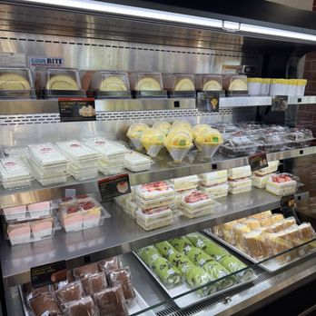 85°C Bakery Cafe-Concord - Bakeries Near Me - Concord, California