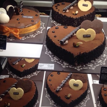 Tous Les Jours - Bakeries Near Me - Quezon City, NCR
