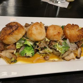Brigantine Seafood Restaurant - Seared Scallops - Seafood Near Me - Escondido, California