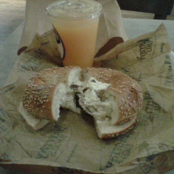 Murray's Bagels - Bagels Near Me - New York, New York