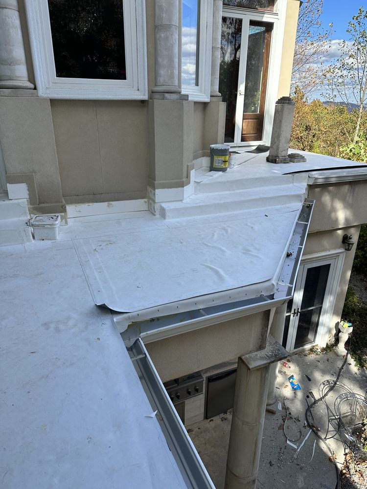 Slide of Aspri Construction