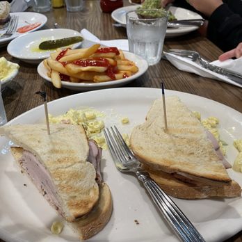 Nate'n Al's - Sourdough Turkey pastrami - Delis Near Me - Beverly Hills, California