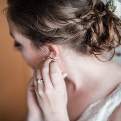 Nadine Michelle Natural Beauty - Bridal updo