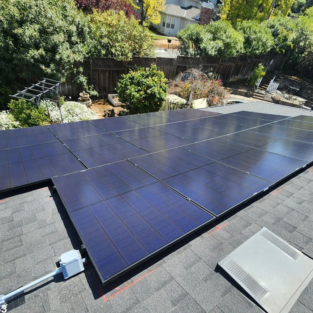 Slide of Ilum Solar