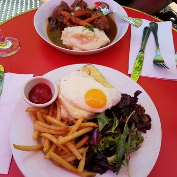 Bistro Vida - Croque Madam and Beef Bourguignon. Great Brunch choices - French Near Me - Menlo Park, California Bistro Vida - Croque Madam and Beef Bourguignon. Great Brunch choices - French Near Me - Menlo Park, California