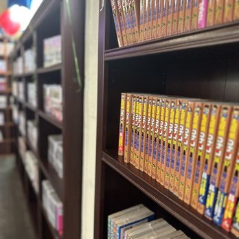 Mangamon - Manga books - Comic Books Near Me - Urban Honolulu, Hawaii Mangamon - Manga books - Comic Books Near Me - Urban Honolulu, Hawaii