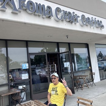 Aroma Craft Coffee - Outside seating area - Coffee Roasteries Near Me - Walnut, California