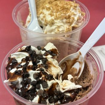 Frost N' Roll - First time trying this type of ice cream being rolled ! Absolutely tasty would highly recommend for a quick dessert - Desserts Near Me - Las Vegas, Nevada Frost N' Roll - First time trying this type of ice cream being rolled ! Absolutely tasty would highly recommend for a quick dessert - Desserts Near Me - Las Vegas, Nevada