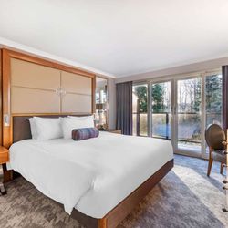 Hilton Grand Vacations at Craigendarroch Suites - Guest room